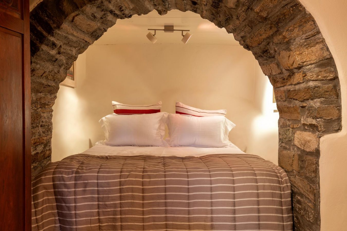 Tinos accommodation - Tinos E-Houses